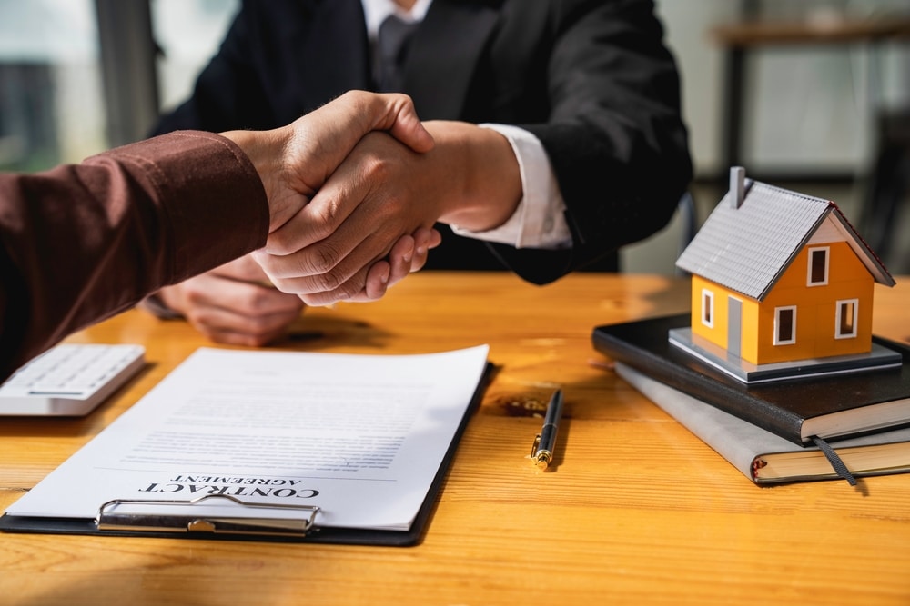 Successful,Deal,Real,Estate,Lease,Or,Home,Purchase,Concept,Buyer