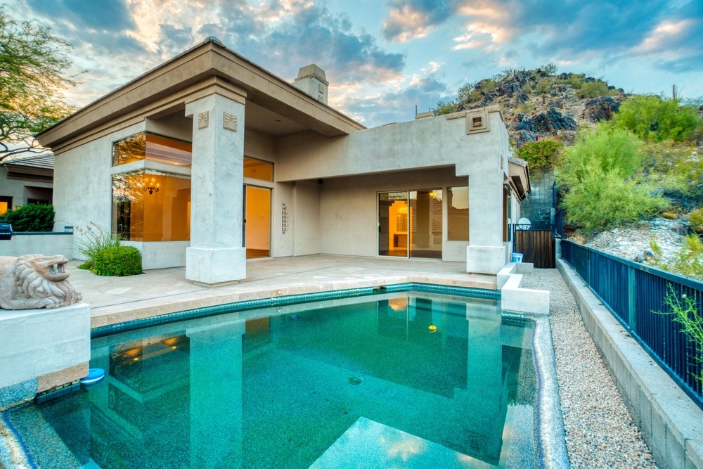 Phoenix,,Arizona,-,March,2023:,A,Pool,At,Sunset